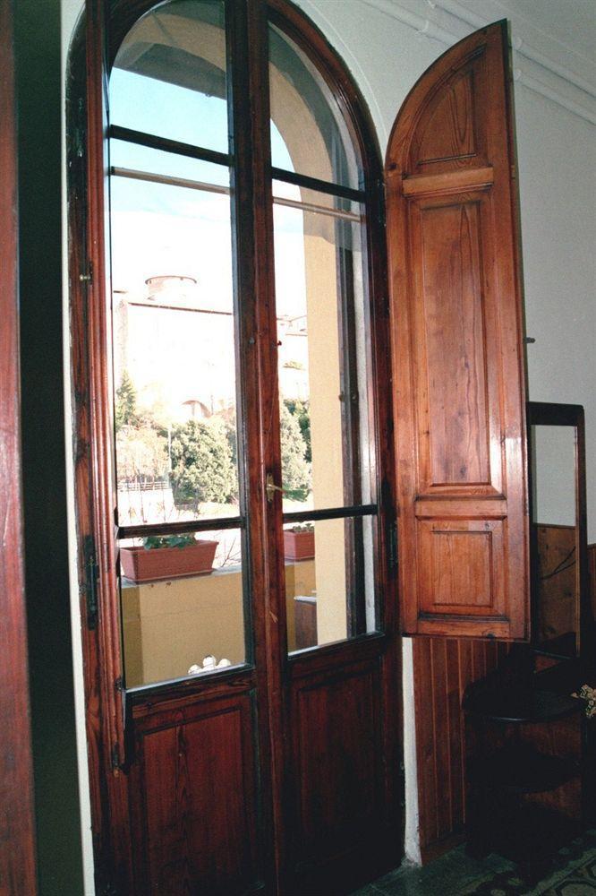 Alla Residenza Domus Minervae Perugia Bagian luar foto
