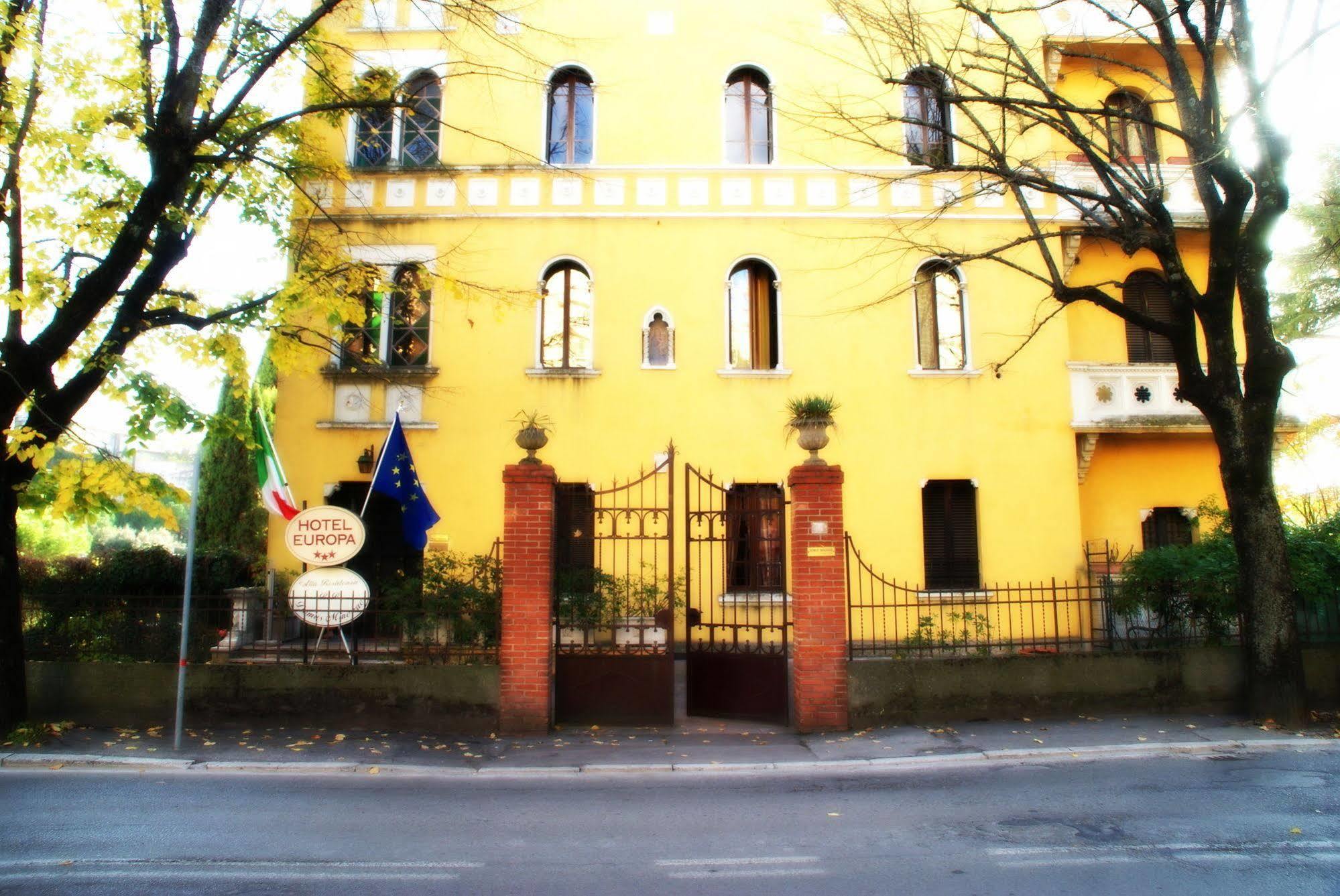Alla Residenza Domus Minervae Perugia Bagian luar foto